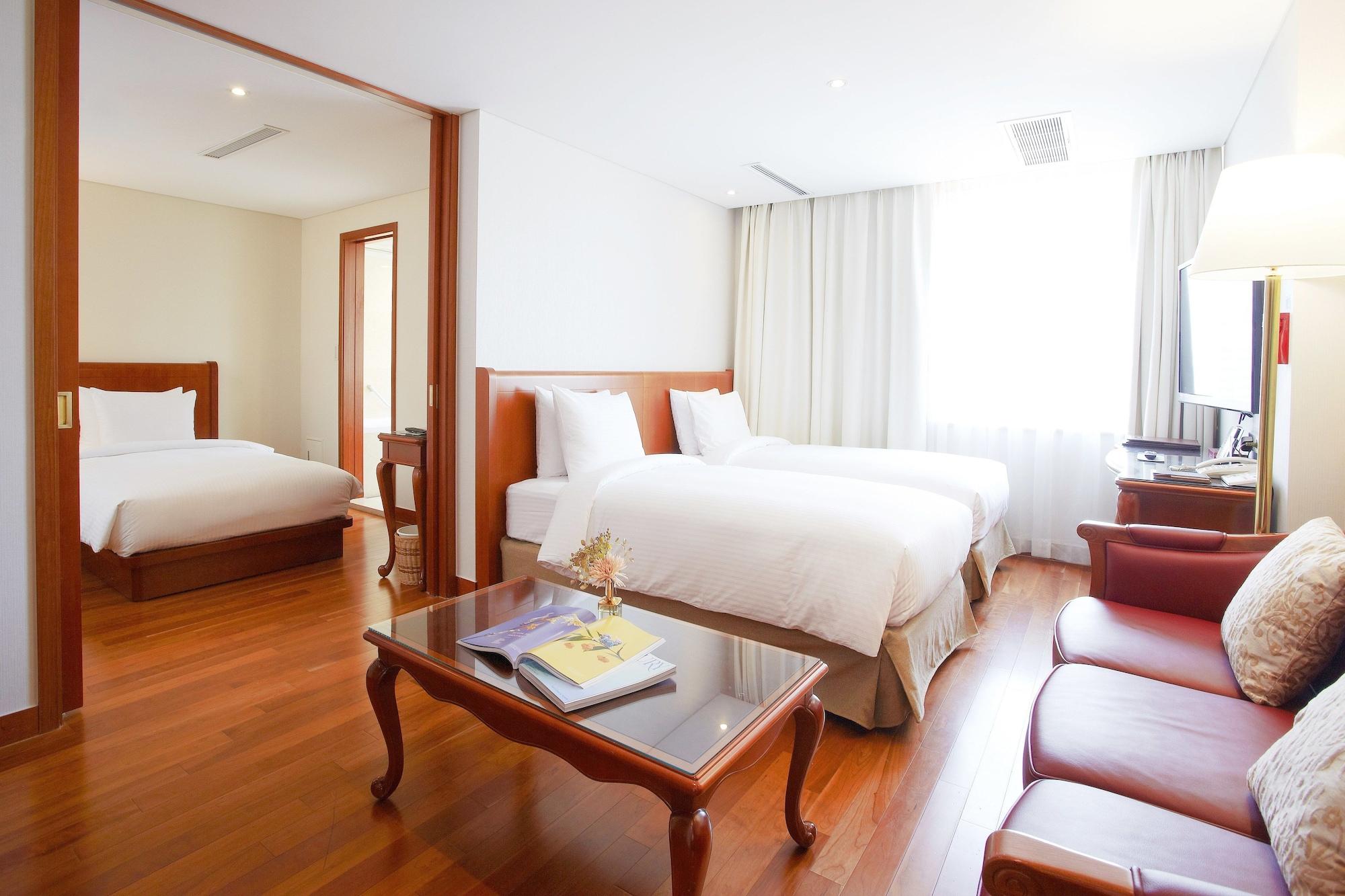 Sejong Hotel Seoul Myeongdong Exterior foto